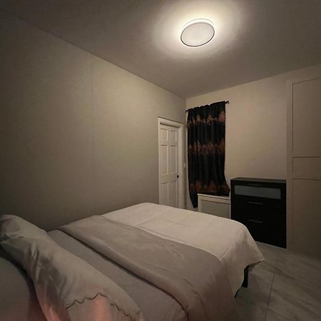 3 Bedrooms In 2Nd Floor Modern Brooklyn Home, Close To J Train New York Eksteriør billede